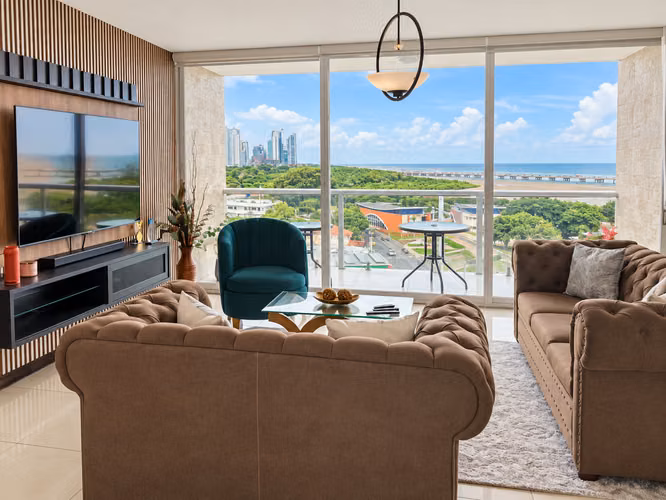 EN VENTA | ESPECTACULAR APARTAMENTO REMODELADO EN PH BAHÍA DEL GOLF 187 m² | 3 recámaras | 4.5 baños | 2 estacionamiento - Imagen 18
