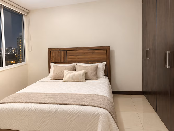 EN VENTA | ESPECTACULAR APARTAMENTO REMODELADO EN PH BAHÍA DEL GOLF 187 m² | 3 recámaras | 4.5 baños | 2 estacionamiento - Imagen 9