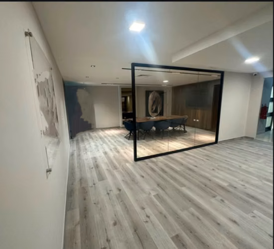 ALQUILER O VENTA EDIFICIO DE OFICINAS EN AVENIDA BALBOA  - Imagen 8