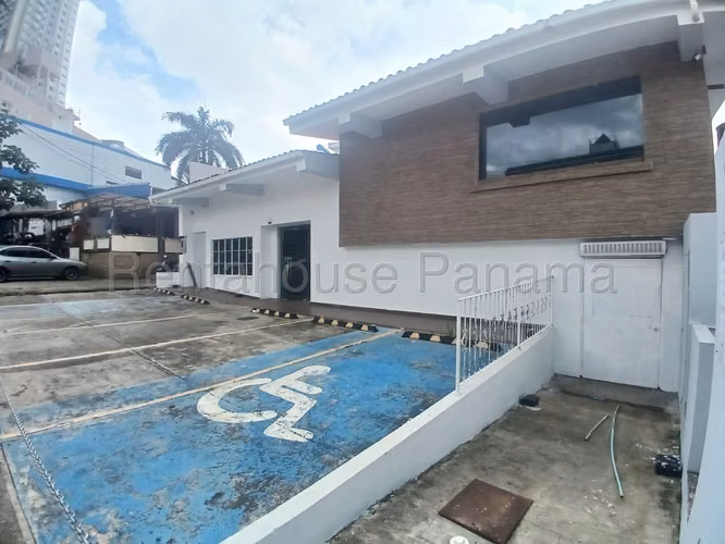 Alquiler de Espacioso Casa comercial El Cangrejo 27*2291Mfk - Imagen 1