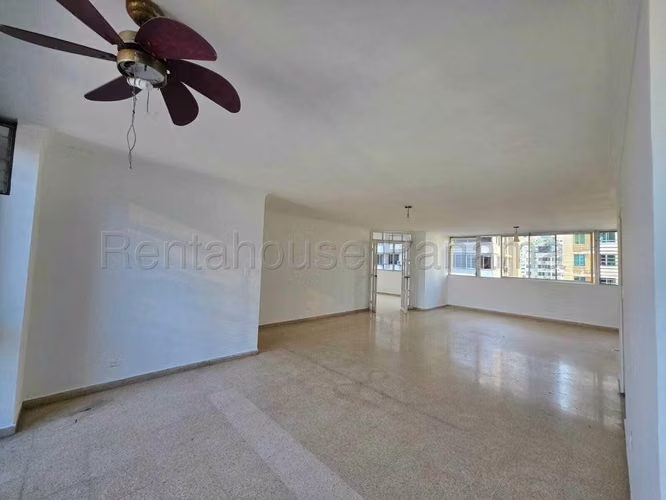 Venta de  Apartamento Amplio y Espacioso en Marbella 26*7052Mfk - Imagen 5