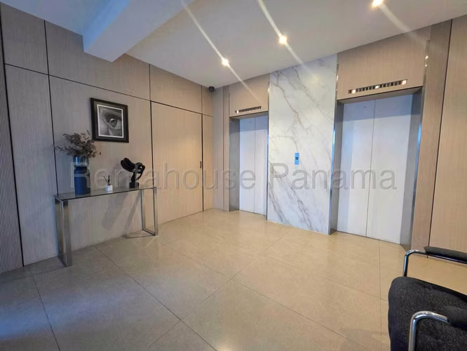 Venta de  Apartamento Amplio y Espacioso en Marbella 26*7052Mfk - Imagen 2