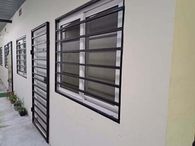 Alquilo apartamento iluminado, fresco, cerca Versalles - Imagen 9