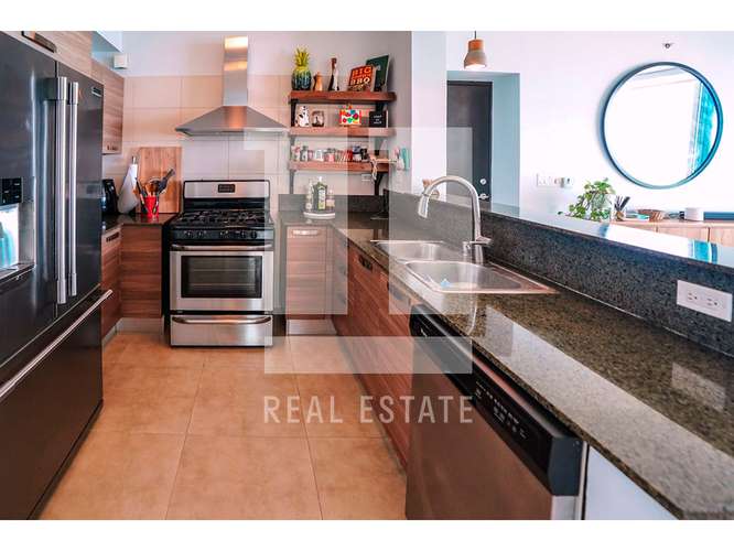 Se Alquila Apartamento en PH Rio Mar, San Carlos