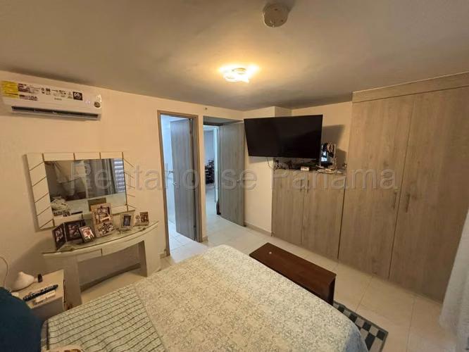 Venta de Apartamento con Línea blanca en Ph Quintas de Versalles EC - Imagen 4