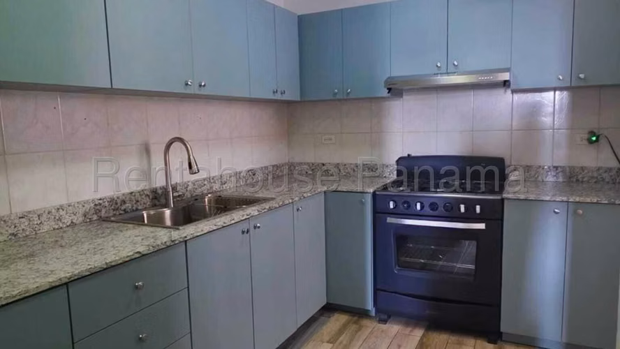 Alquiler de Apartamento en Via España Ph Brisas San Fernando KF