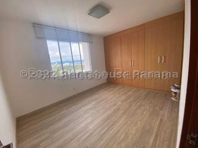 Alquiler de Apartamento en Coco del Mar Ph Bahia del Golf KF