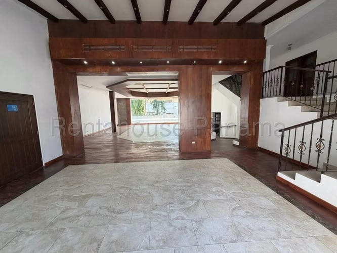 Alquiler de Casa en El Cangrejo KF