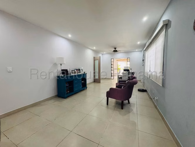 Venta de Casa en Chanis Los Laureles Solo Cliente Directo MC - Imagen 2