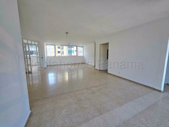 Vendo Apartamento de 201m2 en Marbella La Concha 26-7052SRZ - Imagen 4