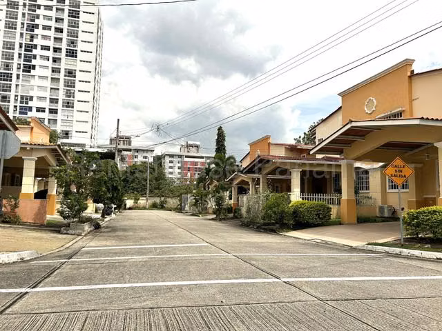 Casa en Venta en Villa Lucre JG