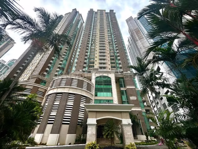 Sale Apartment in Pacific Point, Punta Pacífica IH26-9016