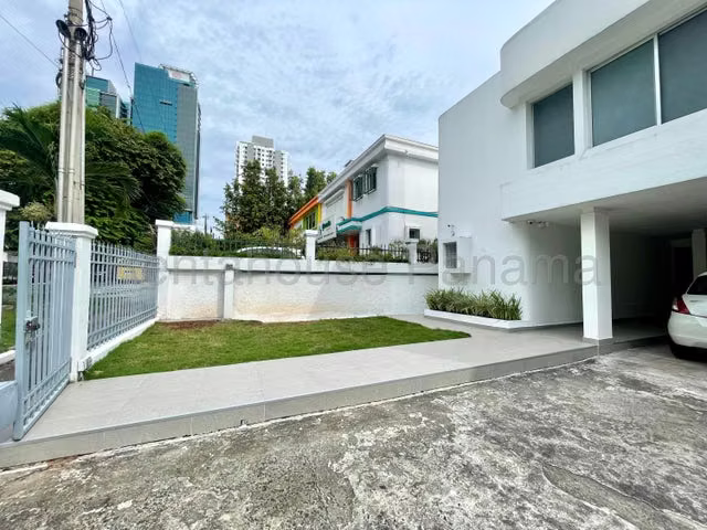 Venta Casa duplex en Obarrio * - Imagen 2