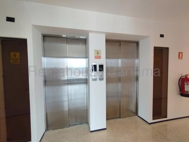 Apartamento en Venta en Bella Vista  JG