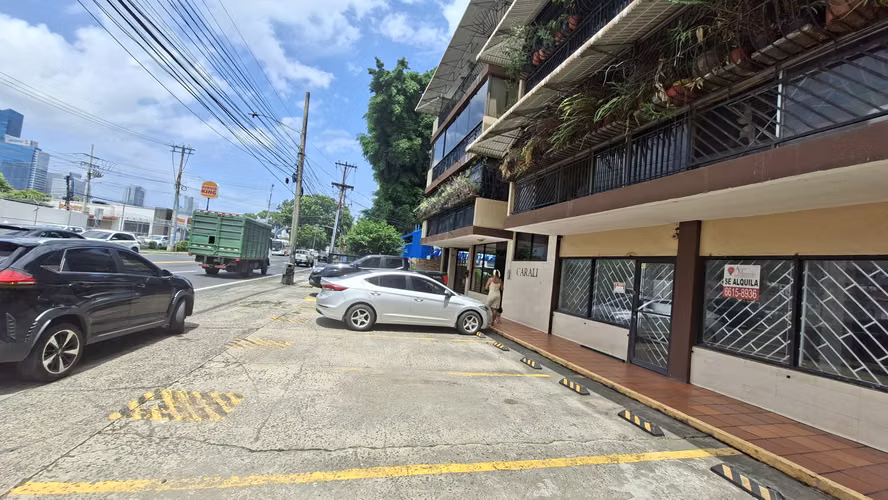 Se Alquila Local Comercial Via Israel - Imagen 2