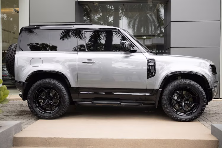 DEFENDER X-DYNAMIC SE - Imagen 2