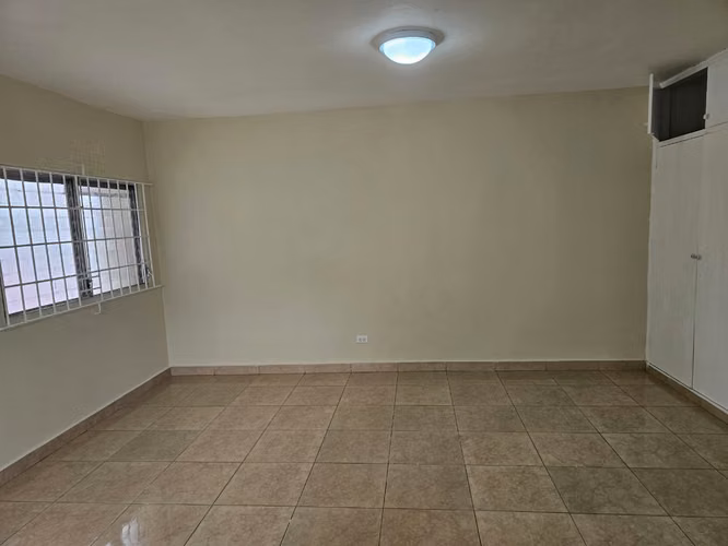 SE ALQUILA APARTAMENTO ESTUDIO EN CALIDONIA - Imagen 3