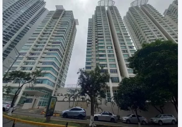 Alquilo apartamento PH Vivendi Tower 200-Edison Park