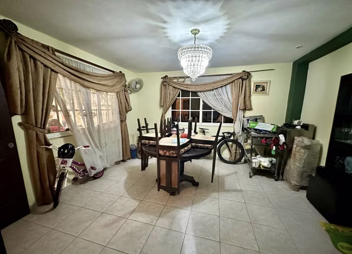 Se vende casa con patio en Altos de Panama - Imagen 11
