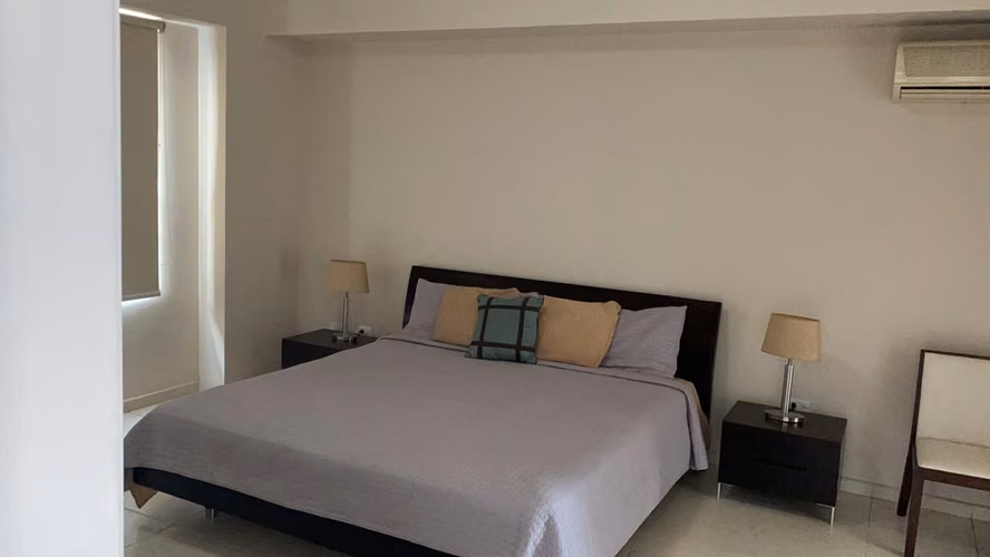 Bonito Apartamento PH Vista del Mar Avenida Balboa Bella Vista  - Amoblado - Imagen 4