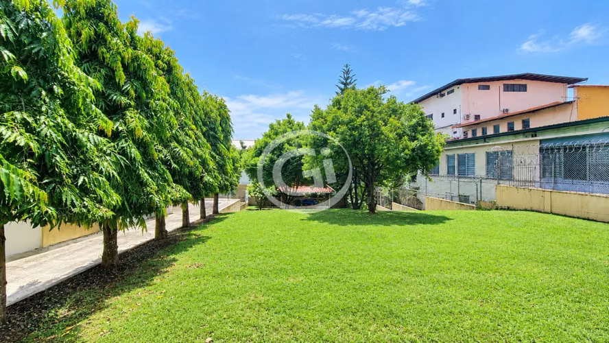 Venta casa en Betania amplio terreno con 1,050 m²