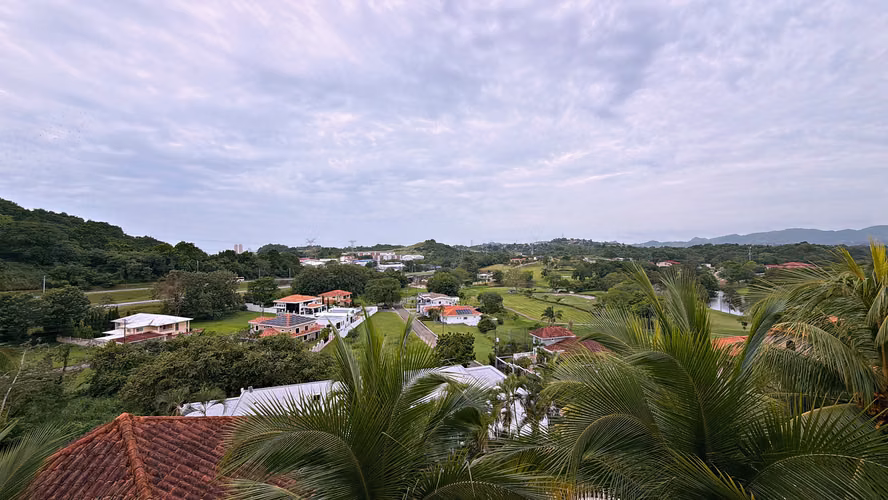 Chalet 5 Recámaras en Venta en Club de Golf, Comunidad Cerrada - Imagen 14