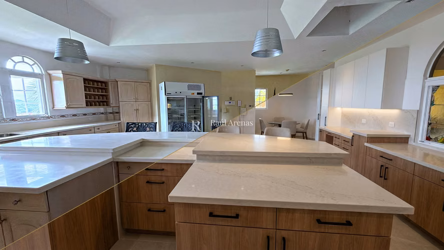Chalet 5 Recámaras en Venta en Club de Golf, Comunidad Cerrada - Imagen 11