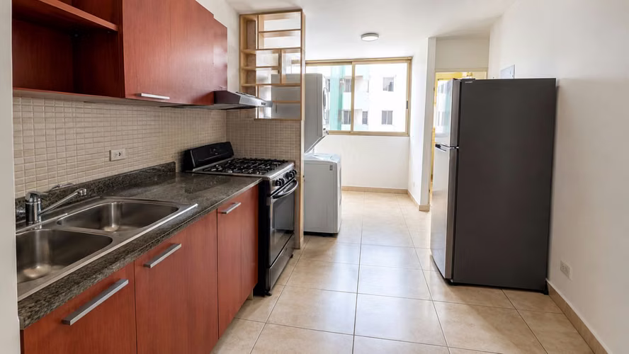. Apartamento en San Francisco I linea blanca I 2 Rec I con vista al mar y 2 parking