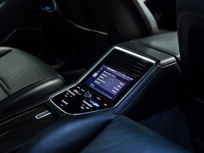 Porsche Panamera 4 E-Hybrid P15593 - Imagen 9