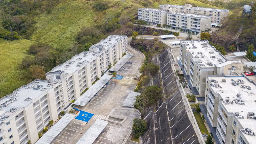 VENTA DE APARTAMENTO EN ALTAMIRA GARDENS  - Imagen 17