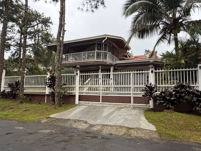 Se vende casa en Cerro Azul