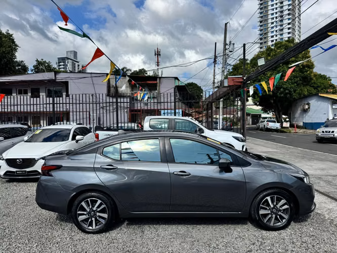 Nissan Versa 2023 - Imagen 7
