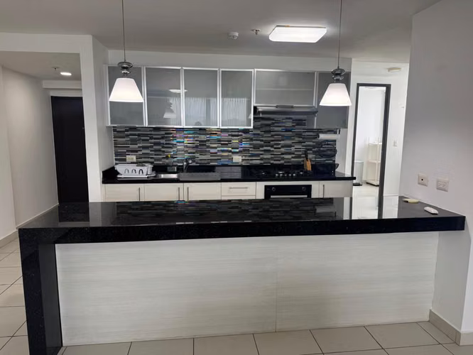 ALQUILER DE APARTAMENTO AMOBLADO EN CLAYTON  - Imagen 2