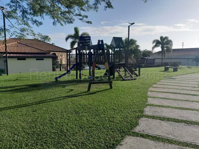 VENTA DE CASA EN CHORRERA DDB27-404