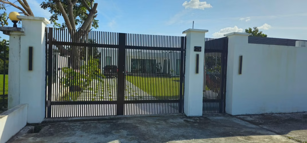 En Venta casa en Coronado muy cercana a la playa (AA)