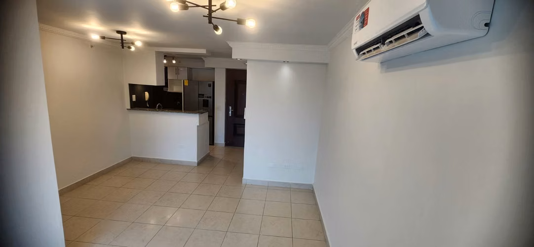 Alquiler Apartamento Vía España PH Riverside Remodelado Línea Blanca Clientes Directos
