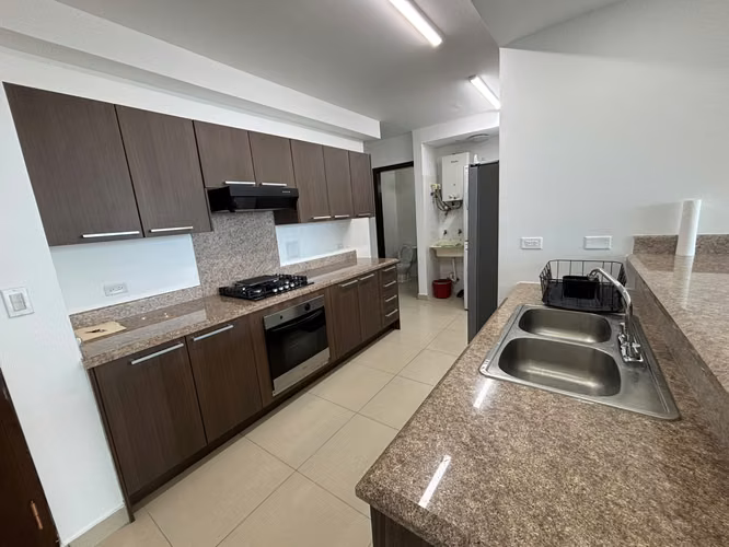 ALQUILER APARTAMENTO EN COSTA DEL ESTE PH TOP TOWER - Imagen 17