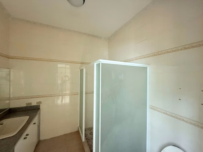 Alquiler – Casa Comercial o Residencial, 1,200 m²/ House for Rent – Commercial or Residential Use, 1,200 m² - Imagen 9