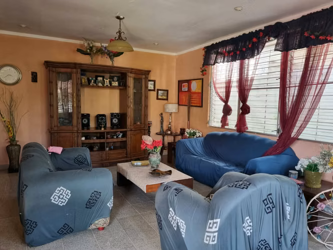 GANGA, VENTA DE HERMOSA CASA EN LAS CUMBRES - Imagen 2