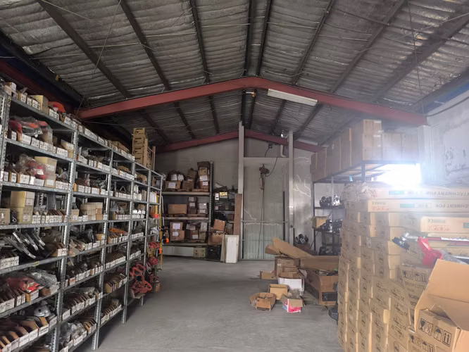 Se Vende NEGOCIABLE Galera en el Área de Monte Oscuro