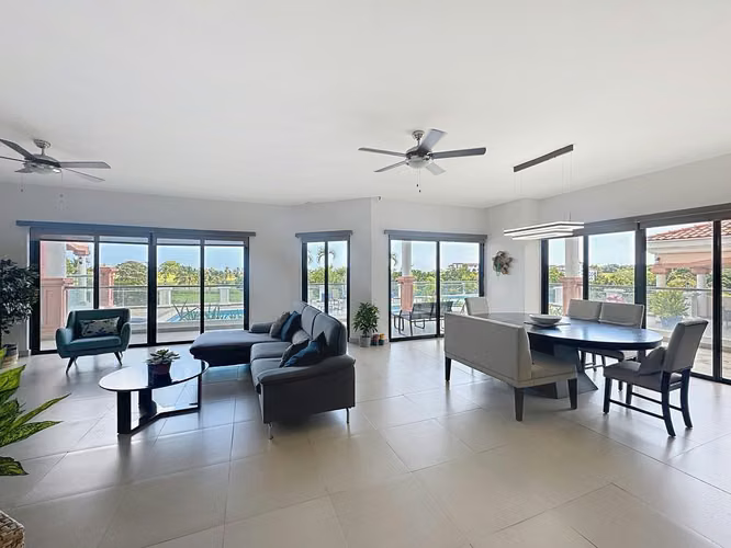 Venta de Apartamento Amoblado en San Carlos – PH Vista Mar Golf & Marina