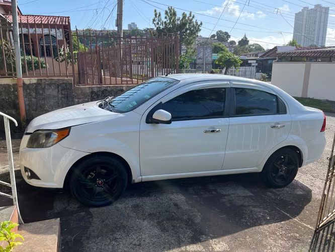 Chevrolet Aveo 2015 Negociable - Imagen 4