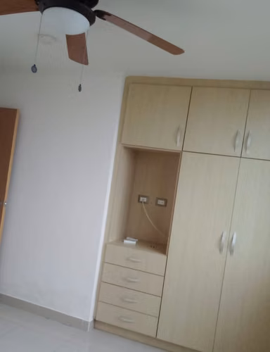 Alquiler Apartamento Condado del Rey Rokas - Imagen 7