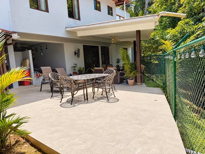 Venta de Amplia Casa con Estilo Colonial en Diablo 27*2334Mfk - Imagen 12