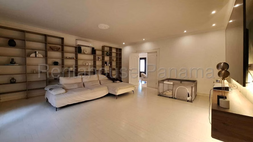 House Rental in Costa del Este, Costa Serena (Direct Client Only)