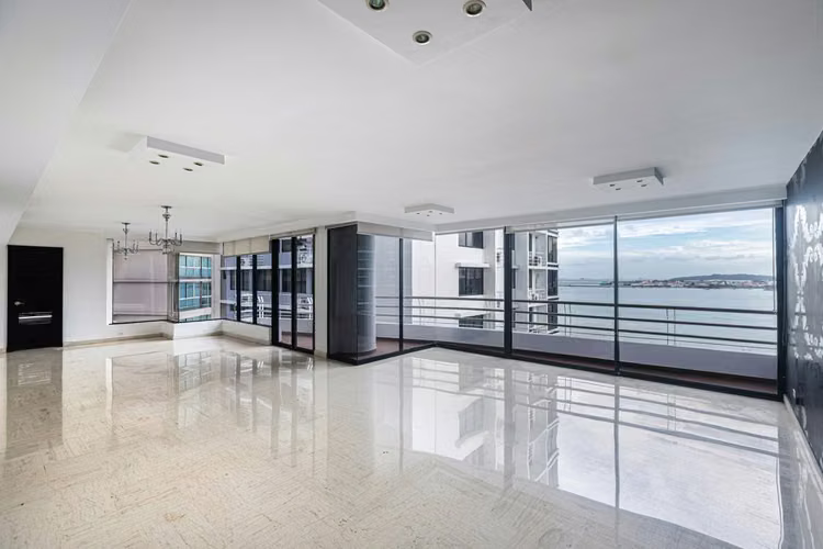 Ganga PH Los Delfines 280m² Remodelado y Vista al Mar