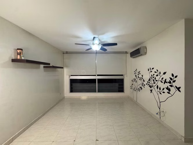 PM KING'S COUNTY WHITE LINE 3 REC 2 BATHROOMS $950