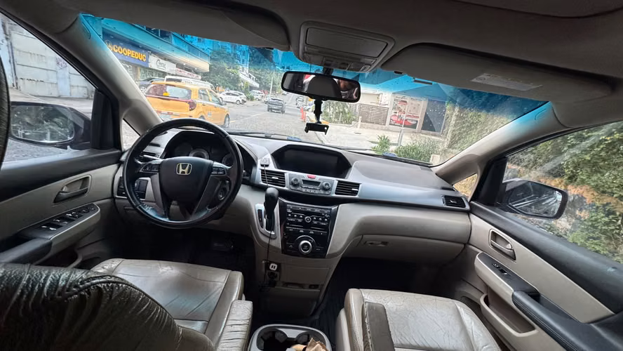 Honda Odyssey EX-L 2011 | 8 pasajeros - Imagen 2