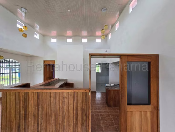 Vendo Casa de 422m2 en Volcán Centro 27-2338SRZ - Imagen 5