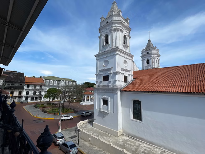 Apartamento Airbnb Ready en Venta – Casco Antiguo  Vivir o invertir en el corazón del Casco Antiguo